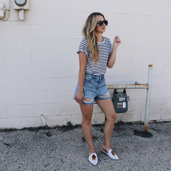 Meet your Posher, Jenna - Picture 1 of 2